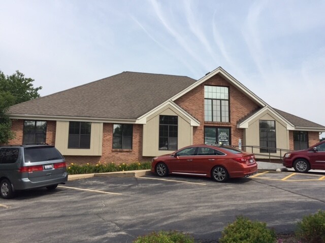 Primary Photo Of 4338 Morsay Dr, Rockford Medical For Lease