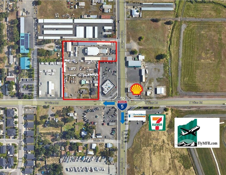 Primary Photo Of 5077 Table Rock Rd, Central Point Contractor Storage Yard For Sale