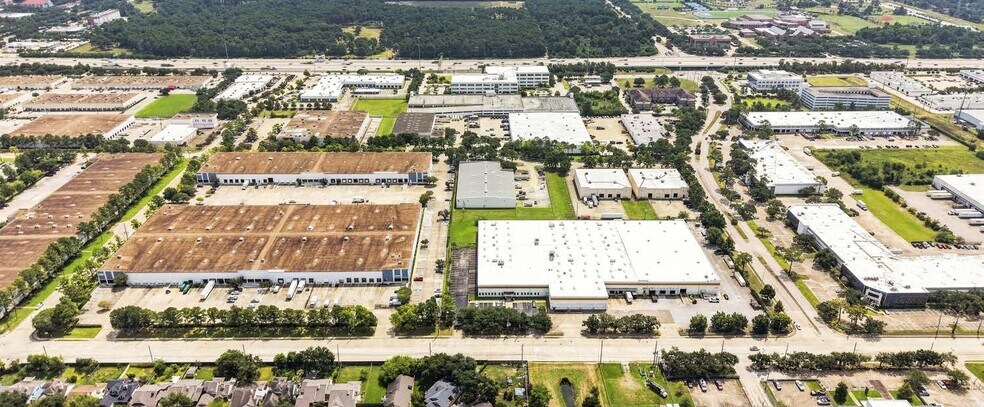 More Photos Of 3215 Claymoore Park Dr, Houston Warehouse For Lease