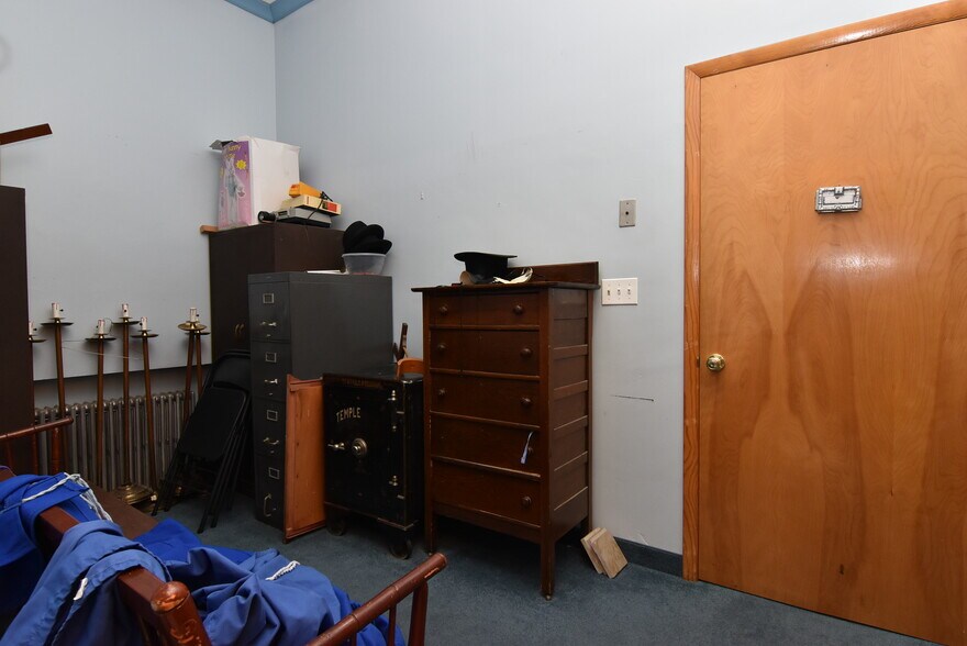 More Photos Of 125 Causey Ave, Milford Office For Sale