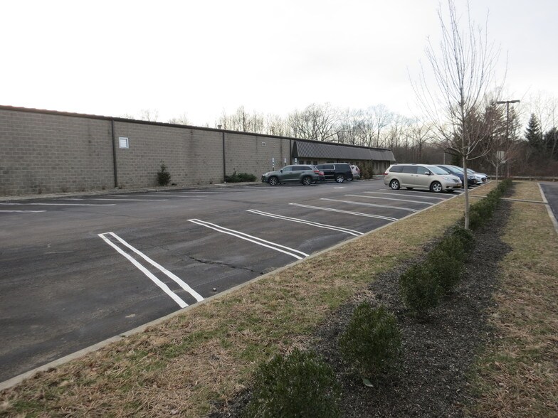 More Photos Of 53 Smith Rd, Middletown Warehouse For Sale