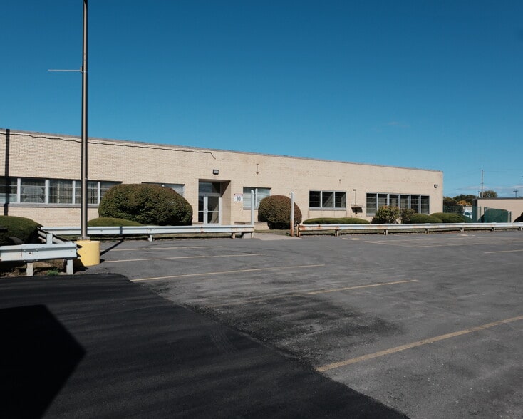 More Photos Of 460 Buffalo Rd, Rochester Warehouse For Lease