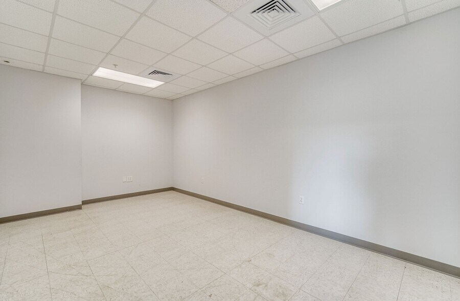 More Photos Of 598 Armistead Ln, Holt Industrial For Lease