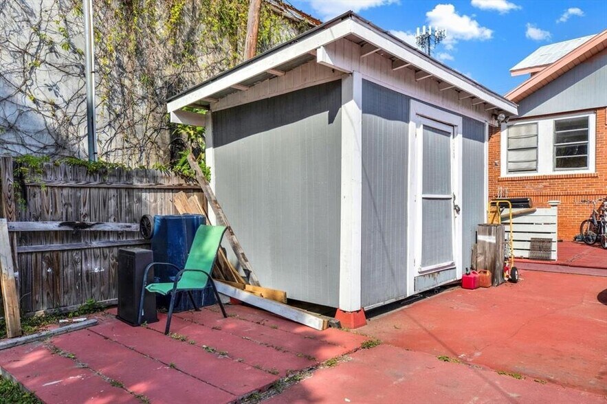 More Photos Of 5210 N Nebraska Ave, Tampa Apartments For Sale