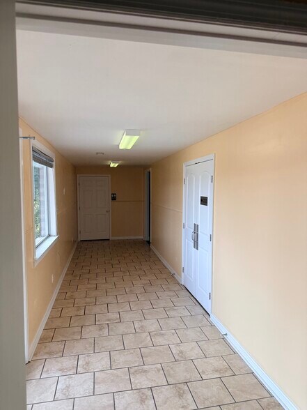 More Photos Of 4414 Old Railroad Bed Rd, Harvest General Retail For Lease