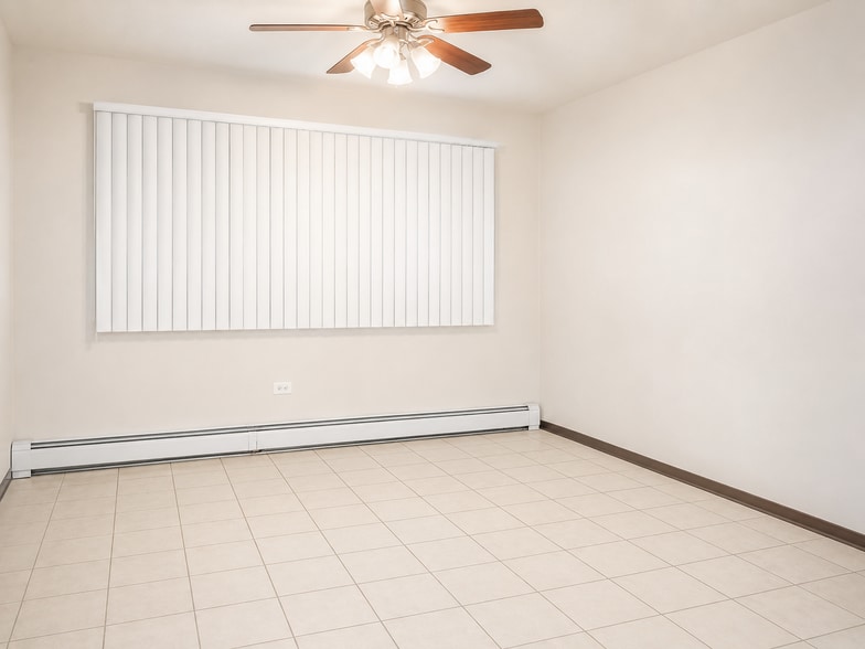 More Photos Of 358 Yates Ave, Calumet City Multifamily For Sale