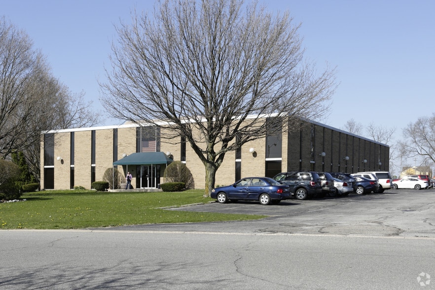 Primary Photo Of 1657 Commerce Dr, South Bend Coworking Space