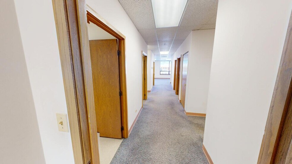 More Photos Of 3115 N Wilke Rd, Arlington Heights Medical For Sale