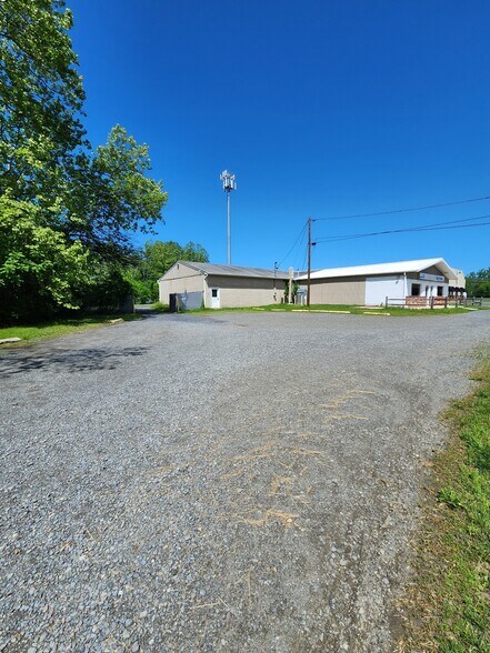 More Photos Of 2127 US-206 Hwy, Southampton Light Distribution For Lease