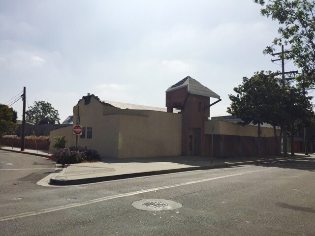 More Photos Of 3958 Ince Blvd, Culver City Loft Creative Space For Lease