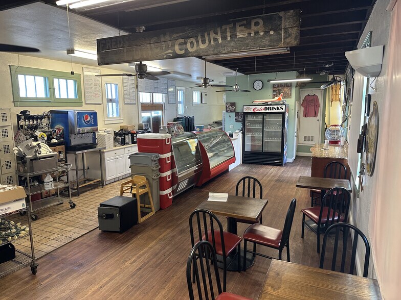 More Photos Of 2320 Belshaw St, Mojave Restaurant For Sale