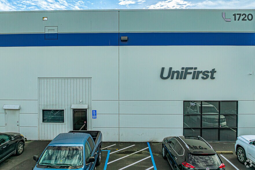 More Photos Of 1720 N Market Blvd, Sacramento Warehouse For Lease