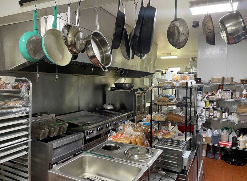 More Photos Of 183 Main St, Haydenville Golf Course Driving Range For Sale