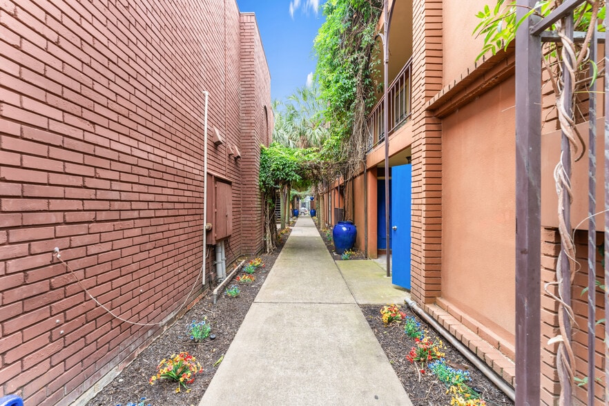 More Photos Of , Houston Multifamily For Sale