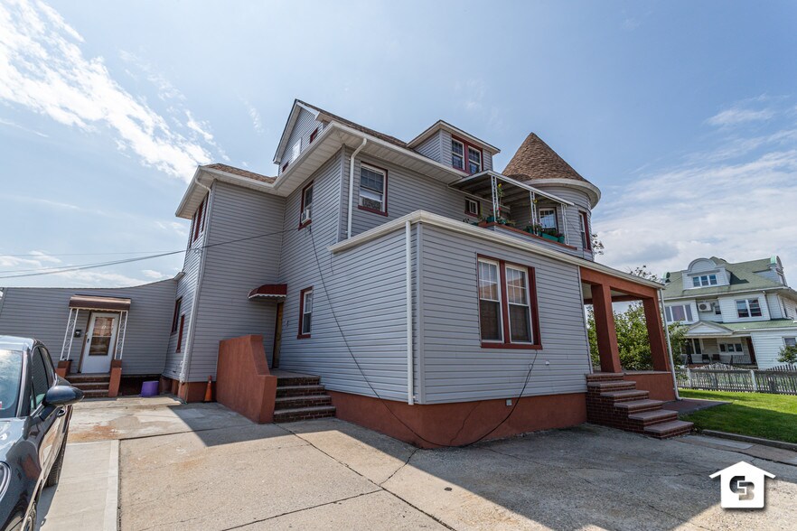 More Photos Of 3815 Sea Gate Ave, Brooklyn Apartments For Sale