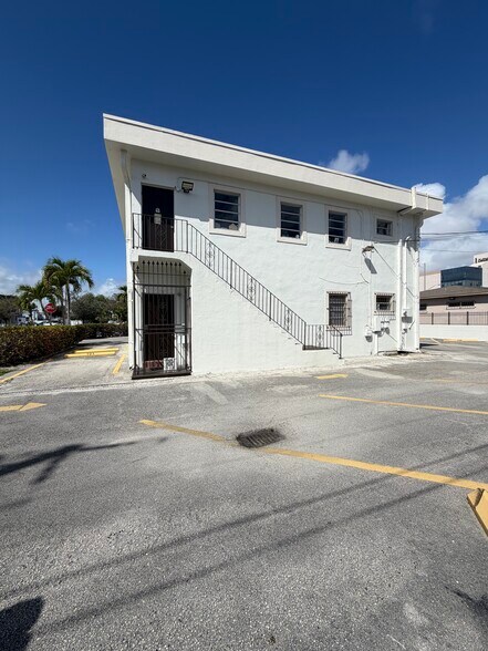 More Photos Of 1933 SW 27th Ave, Miami Office For Lease