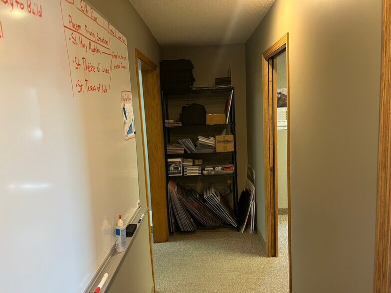 More Photos Of 3095 NW 162nd Ln, Andover Warehouse For Sale