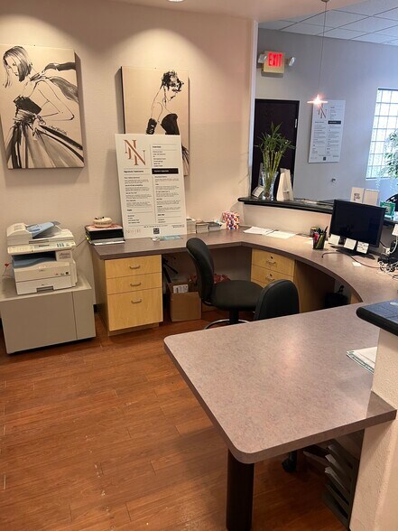 More Photos Of 8867 W Flamingo Rd, Las Vegas Office For Sale