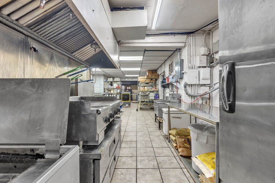 More Photos Of 2201 Kermit Hwy, Odessa Restaurant For Sale