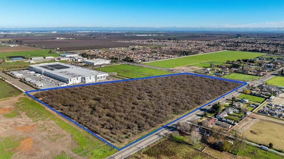 More Photos Of 2105 Airport Way, Manteca Land For Sale