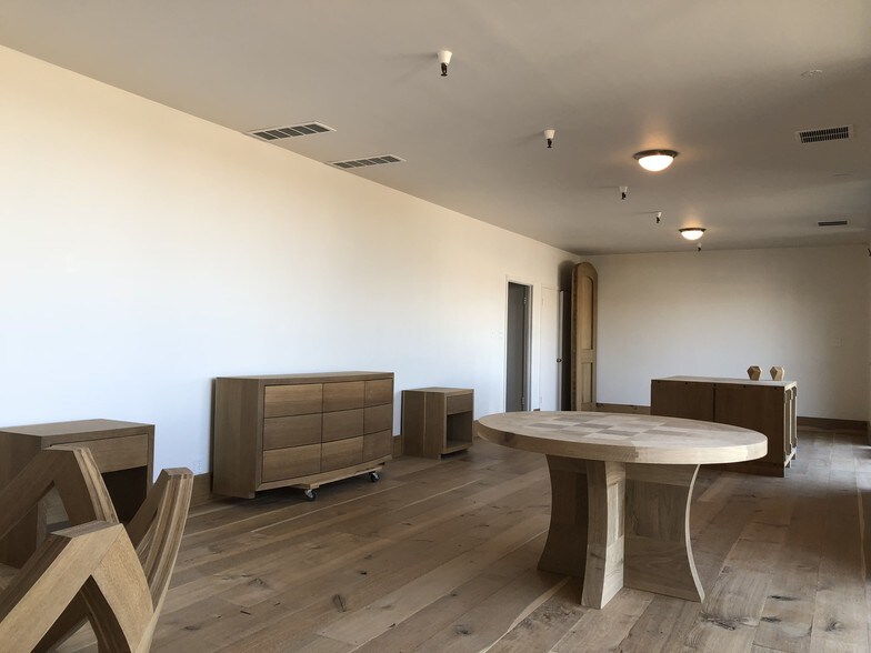 More Photos Of 104 Constitution Dr, Menlo Park Manufacturing For Lease