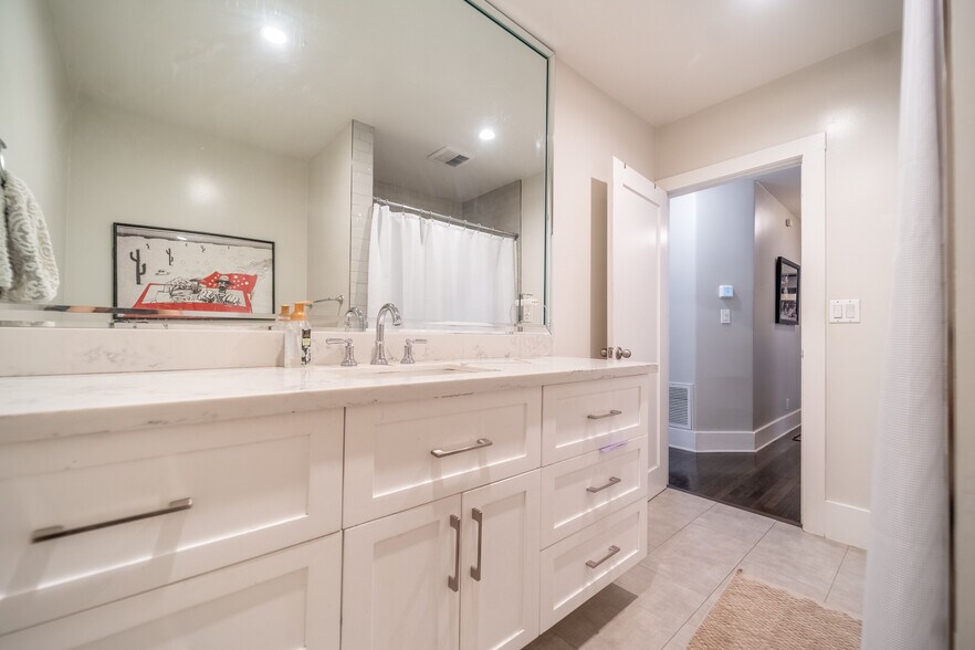 More Photos Of 580 N Holliston Ave, Pasadena Apartments For Sale
