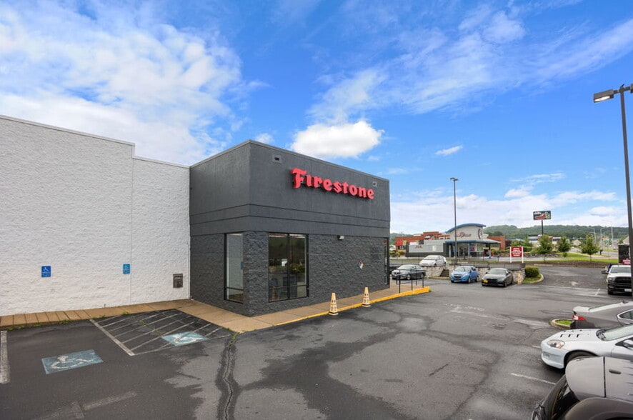 More Photos Of 1740 E Market St, Harrisonburg Storefront Retail Office For Sale