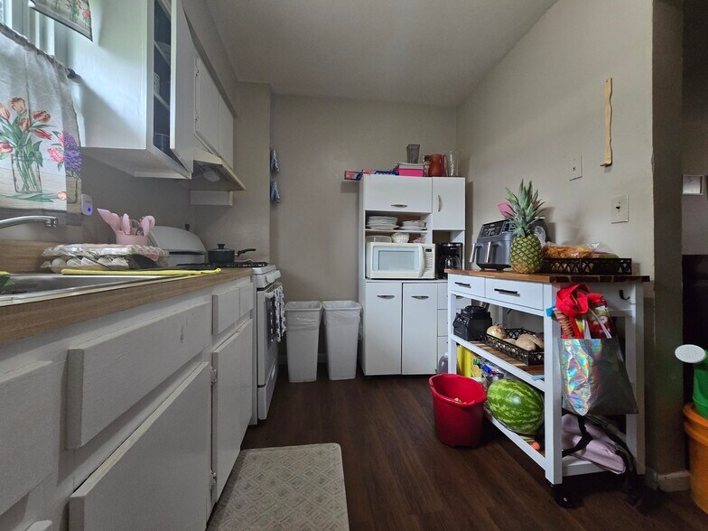More Photos Of 288 W Clinton St, Dover Apartments For Sale