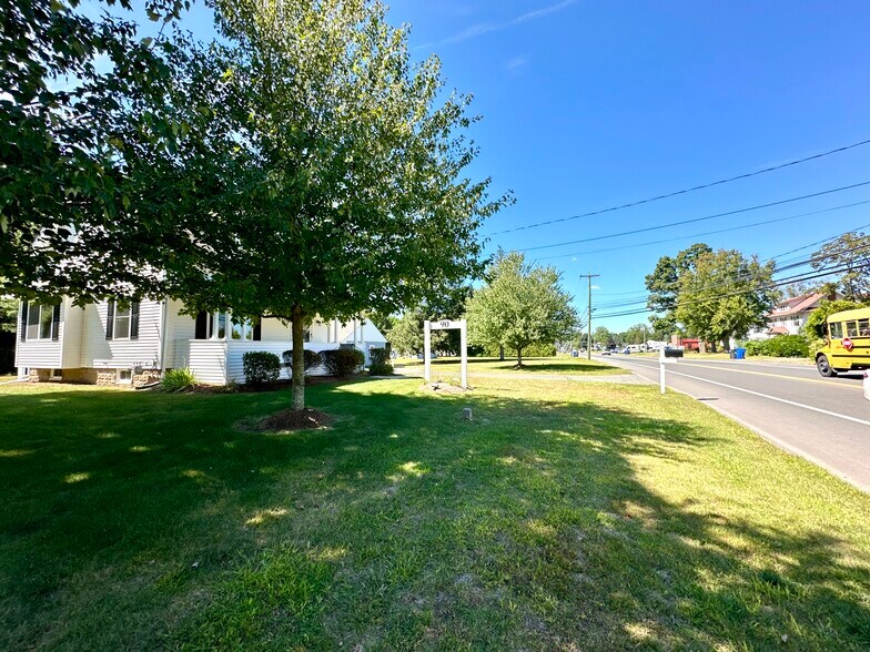 More Photos Of 90 S Main St, East Windsor Office For Sale