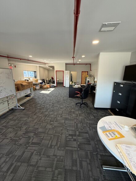 More Photos Of 586 Pleasant St, Watertown Light Distribution For Sale