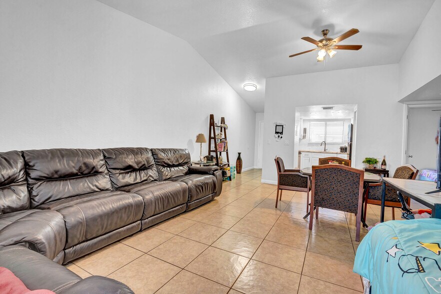 More Photos Of 3027-3045 E Grandview Rd, Phoenix Apartments For Sale