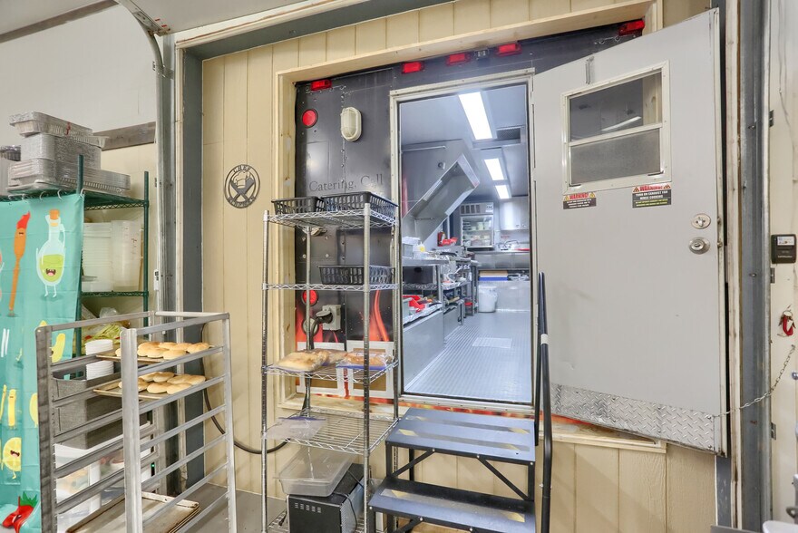 More Photos Of 115 W Main St, Evans City Freestanding For Sale