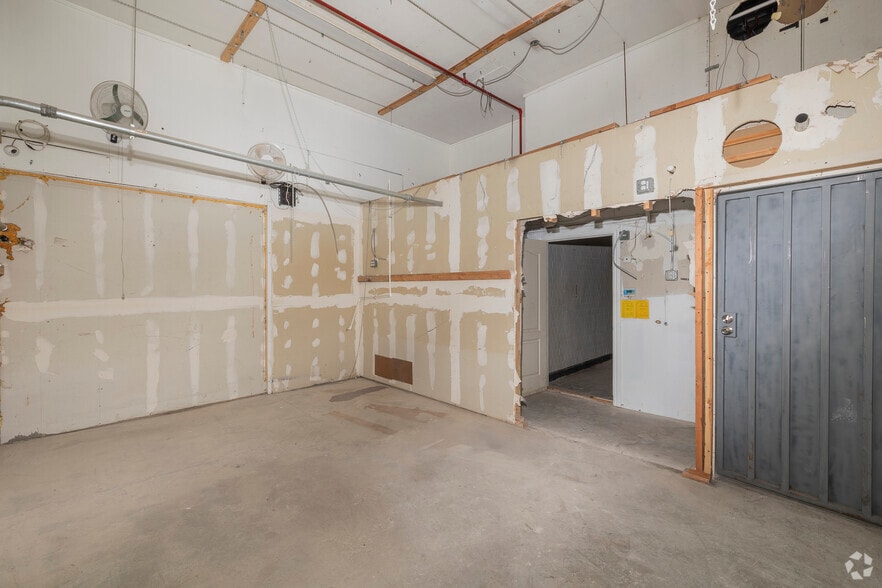 More Photos Of 962-972 87th Ave, Oakland Manufacturing For Lease