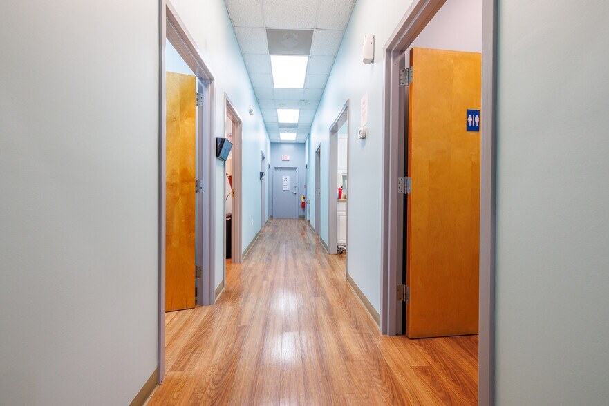 More Photos Of 815 E 68th St, Savannah Medical For Lease