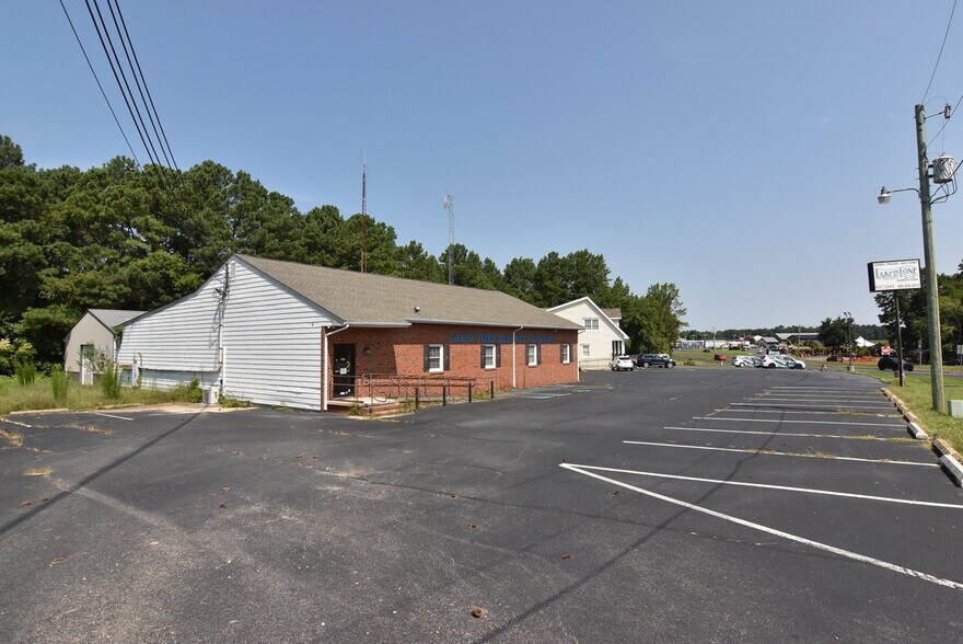 More Photos Of 7 Cicada Ln, Milford Office For Sale