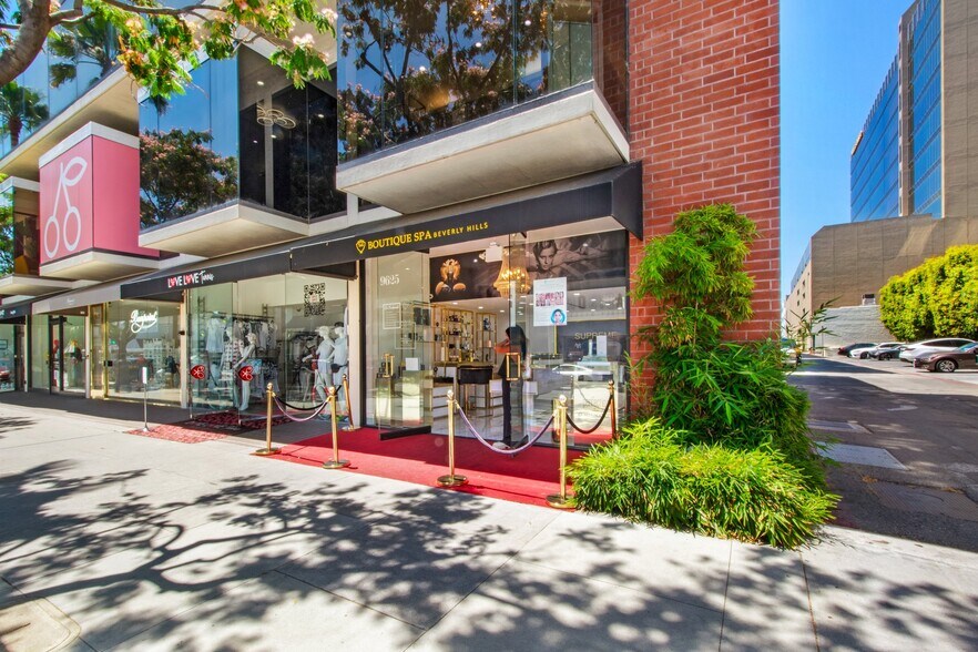 More Photos Of 9625-9647 Brighton Way, Beverly Hills Storefront Retail Office For Lease