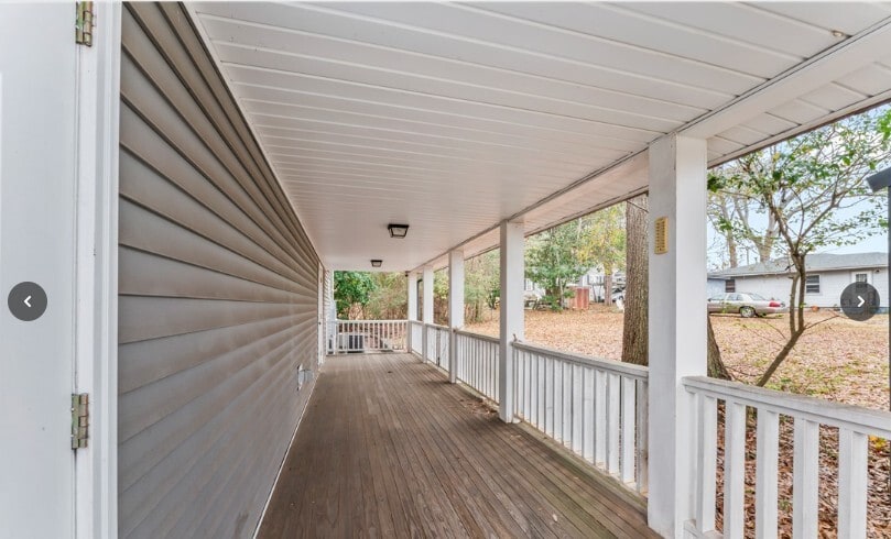 More Photos Of 104 W Oak Hwy, Westminster Medical For Sale