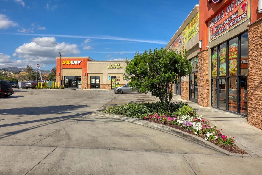 More Photos Of 10118 San Fernando Rd, Pacoima Storefront Retail Office For Sale