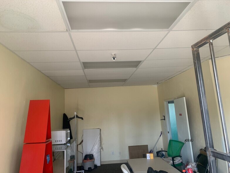 More Photos Of 5804-5814 NW 63rd St, Oklahoma City Unknown For Lease