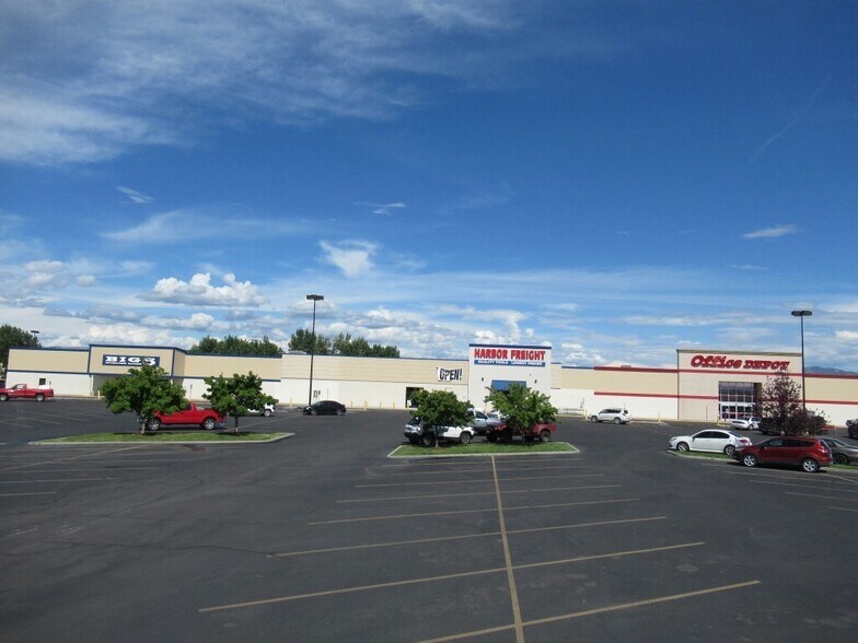 More Photos Of 2267 S Townsend Ave, Montrose Department Store For Sale