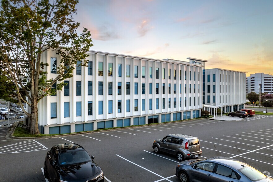 Primary Photo Of 1300 Baxter St, Charlotte Office For Lease