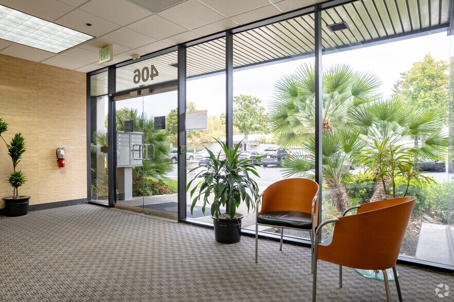 More Photos Of 402-408 E Huntington Dr, Monrovia Research And Development For Lease