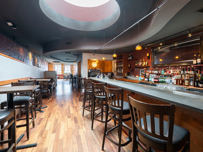 More Photos Of 24-28 Wall St, Asheville Storefront Retail Office For Lease