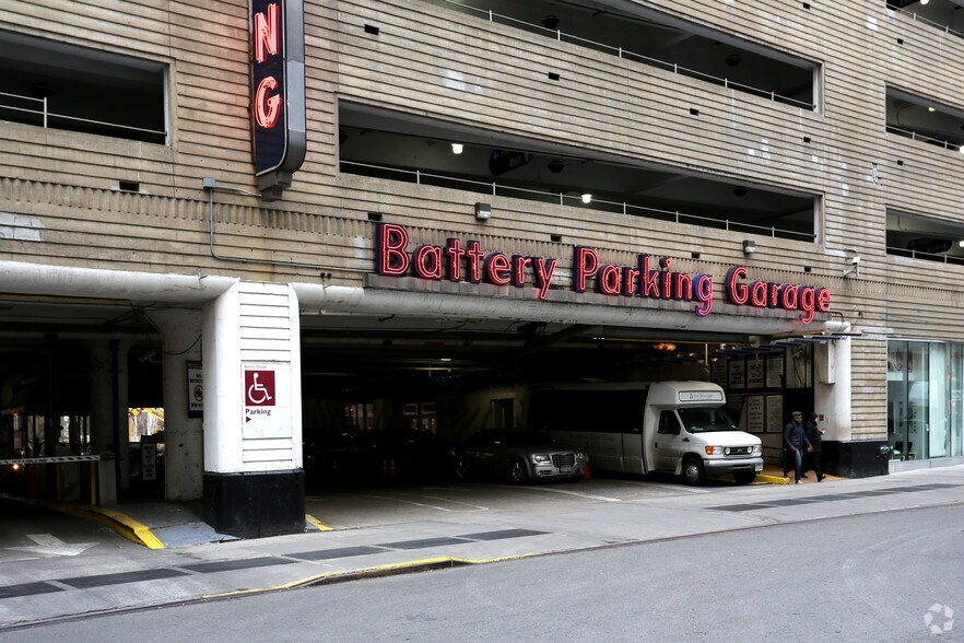 More Photos Of 80 Greenwich St, New York Parking Garage For Lease