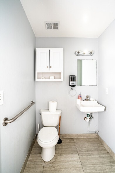 More Photos Of 45 Alabama Rd, Lehigh Acres General Retail For Lease