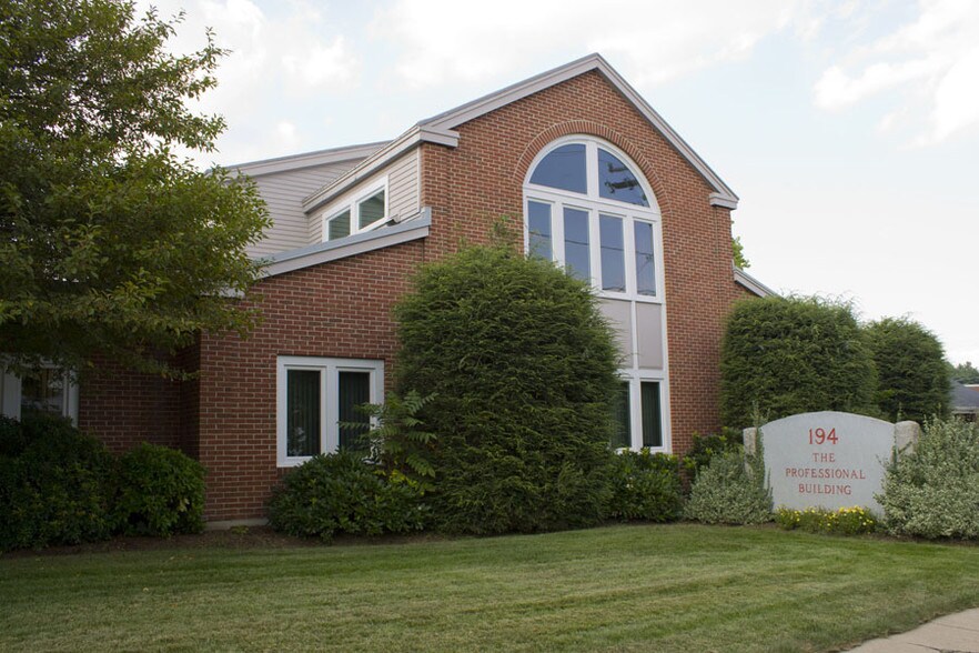More Photos Of 194 Pleasant St, Concord Medical For Lease