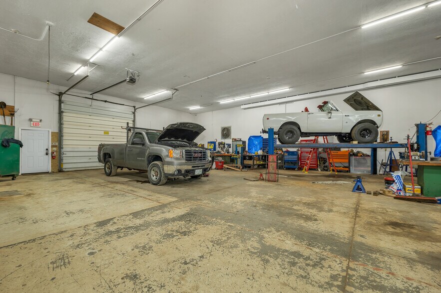 More Photos Of 147 Middle Rd, Center Tuftonboro Warehouse For Sale