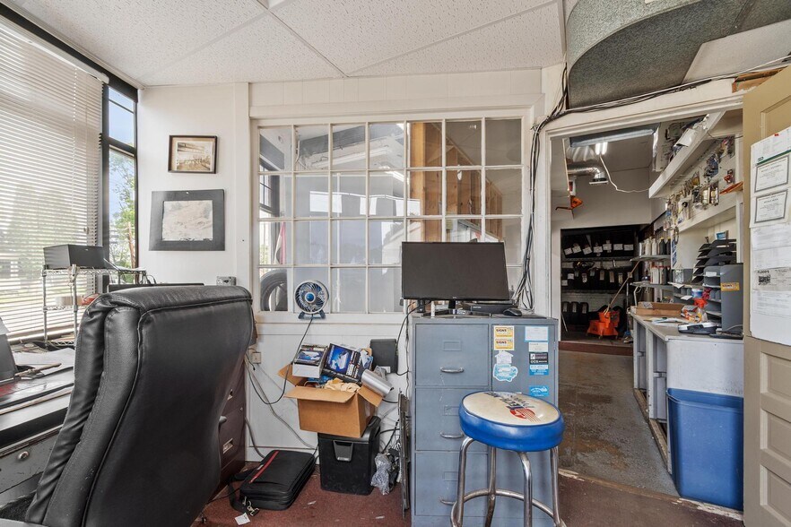 More Photos Of 93 Hamilton St, Southbridge Service Station For Sale