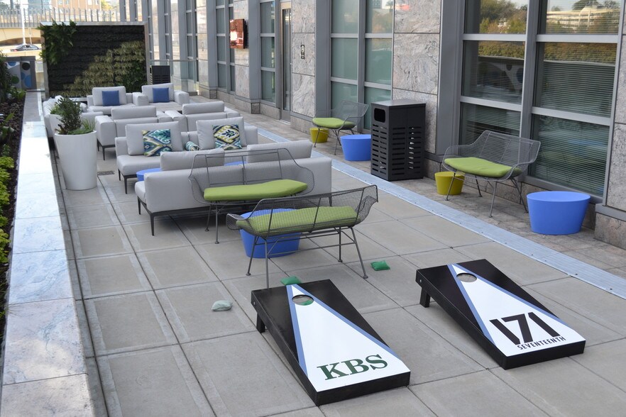 More Photos Of 171 17th St Nw, Atlanta Office For Lease