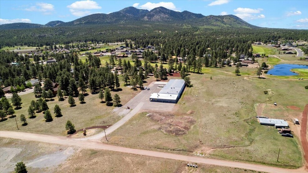 More Photos Of 2843 W Avenida de Luces, Williams Warehouse For Sale